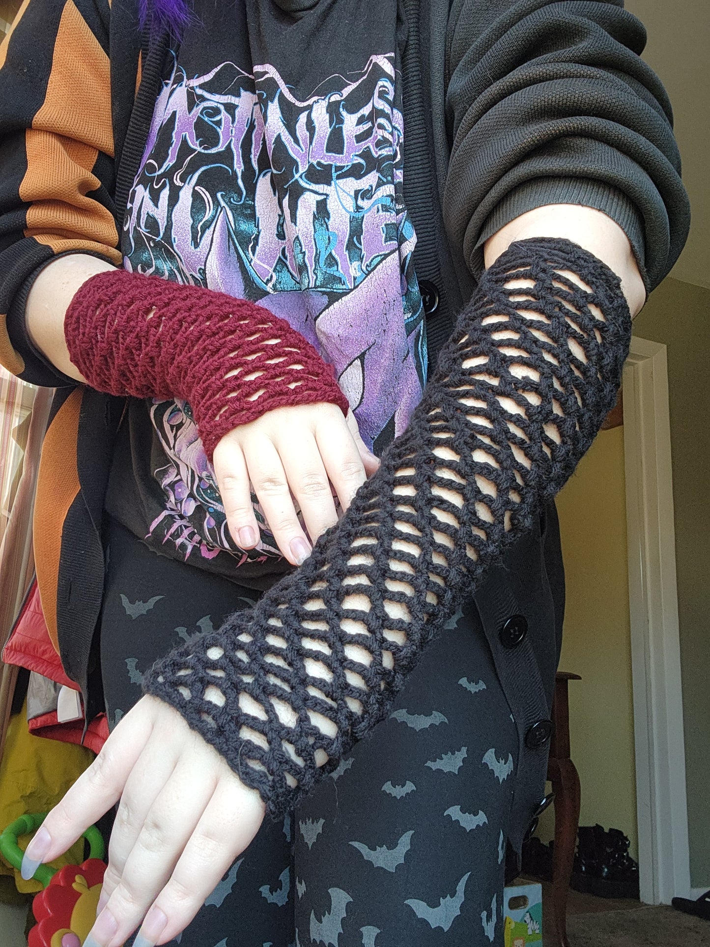 fishnet gloves